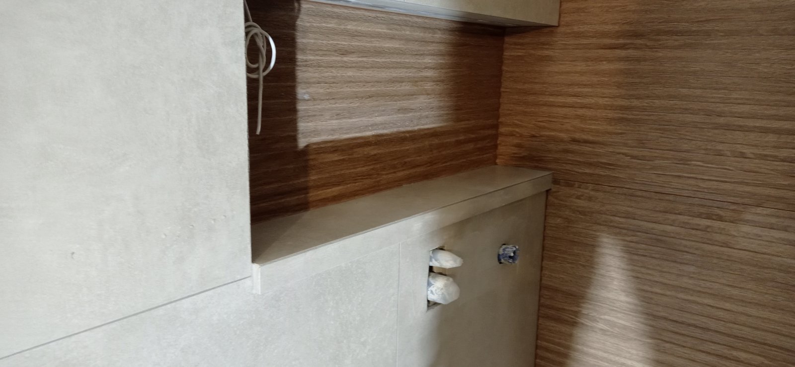 Μαρμάρινη επένδυση δαπέδου ή σκάλας