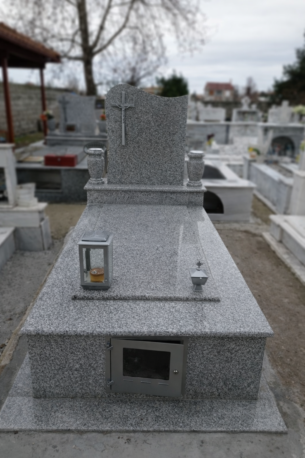 Μνημείο από μάρμαρο και πέτρα — ειδική κατασκευή