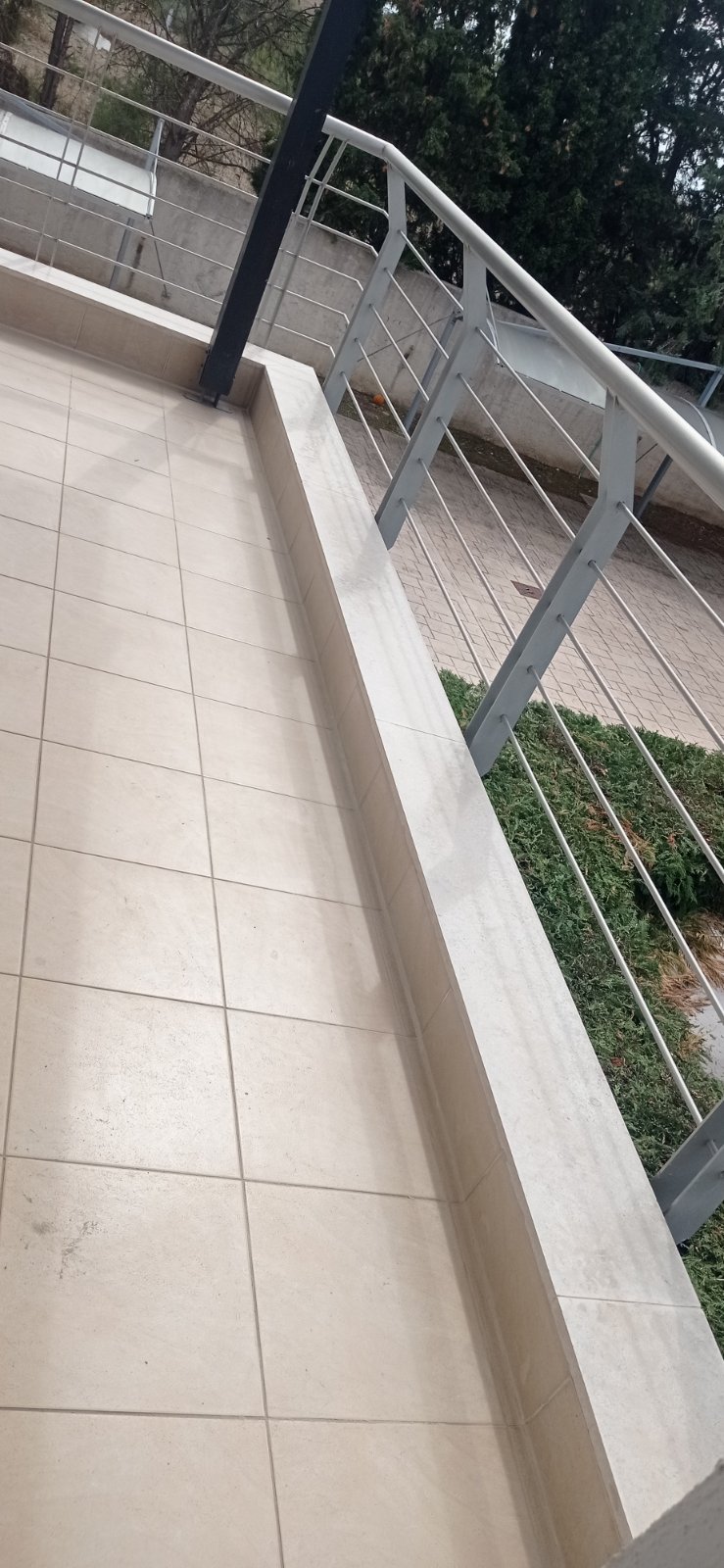 Πλακάκια μπαλκονιού και εξωτερικής βεράντας