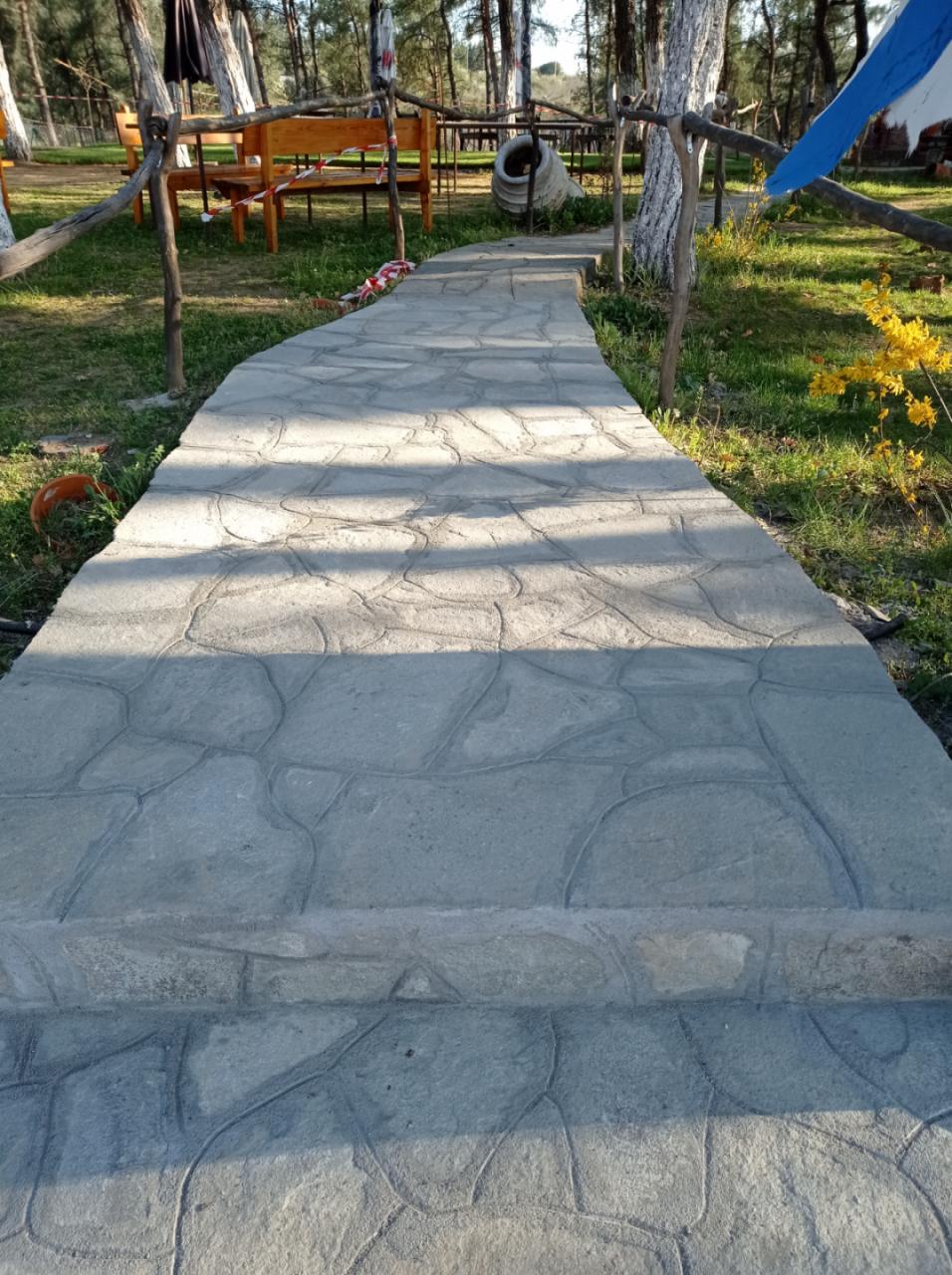 Τοποθέτηση πέτρας σε εξωτερικό τοίχο — έργο Χρυσοστομίδη Αναστάσιου, Θεσσαλονίκη