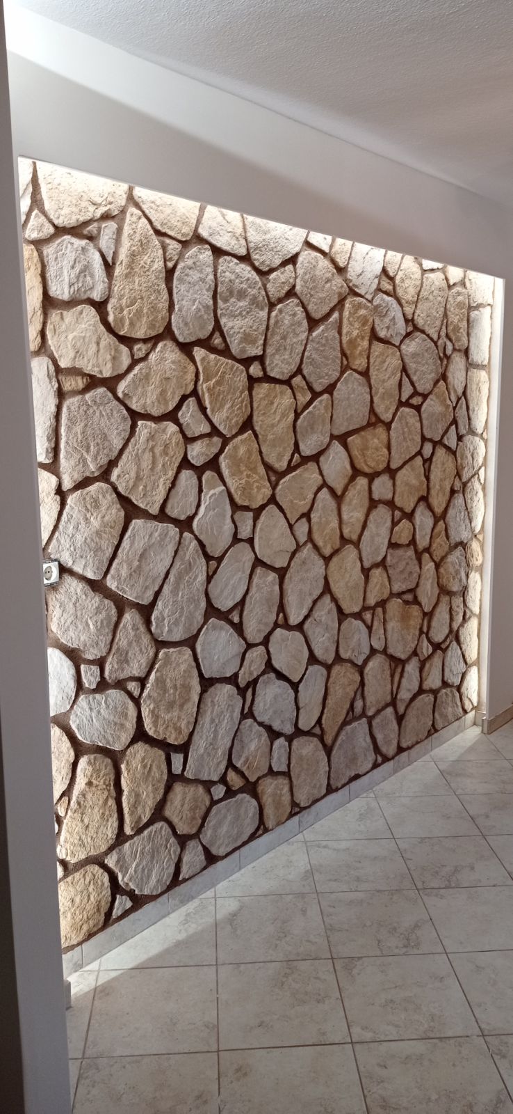 Πέτρινη επένδυση εξωτερικού χώρου — τεχνίτης πέτρας Θεσσαλονίκη