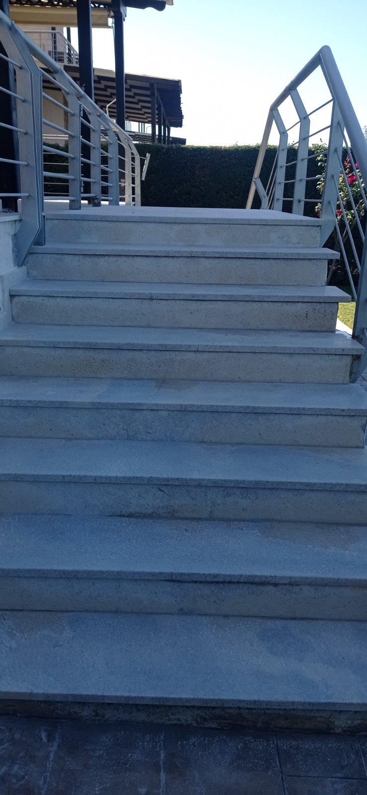 Σκάλα με μάρμαρο ή πέτρα — τοποθέτηση Θεσσαλονίκη